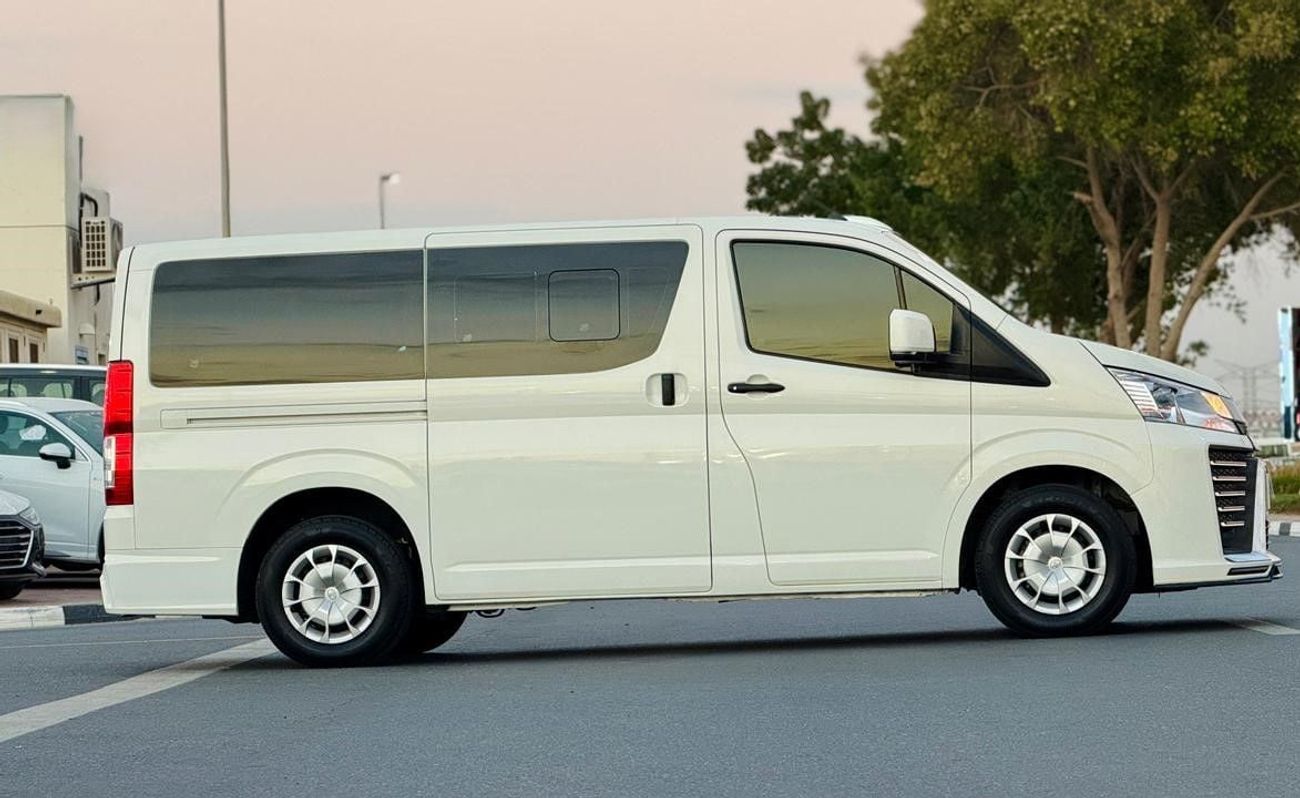 Toyota Hiace 4-SEATER | AUTOMATIC TRANSMISSION | 2.8L DIESEL | BACK CAMERA | PARKING SENSORS