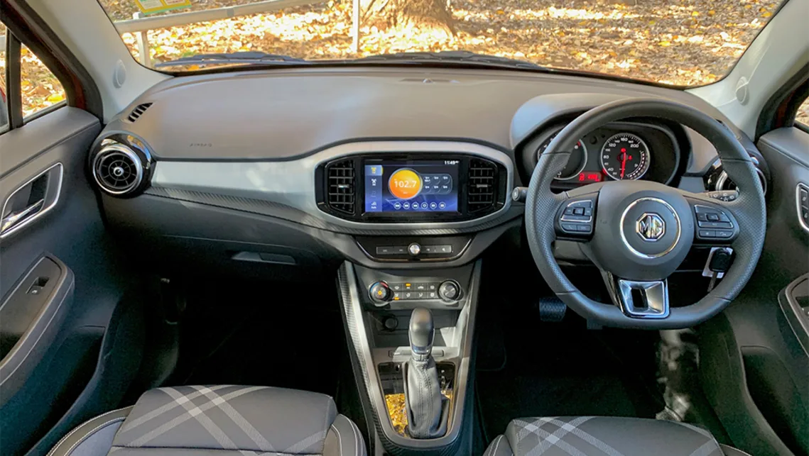 MG MG3 interior - Cockpit