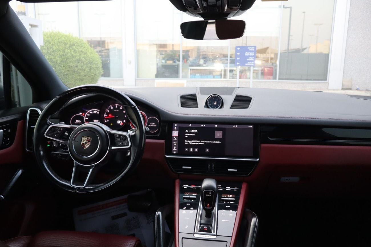 Porsche Cayenne STANDARD