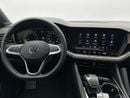 فولكس واجن طوارق | 42,100 AED SAVINGS from New Car | ONLY 3,796 KM | As-New Flagship Luxury | Warranty and Free Servi