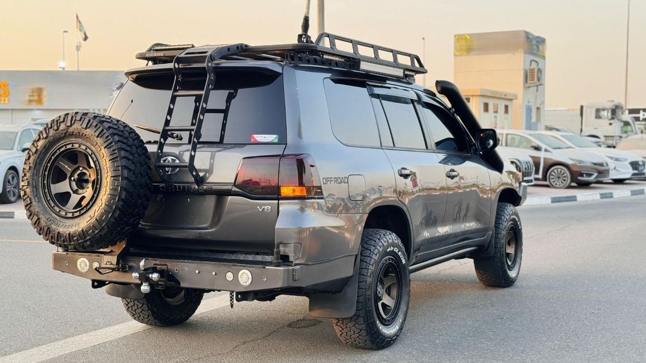 تويوتا لاند كروزر HEAVY OFF-ROAD MODIFIED | 4.5L DIESEL | RHD | AUTOMATIC | BULL BAR + RHINO RACK + SNORKEL
