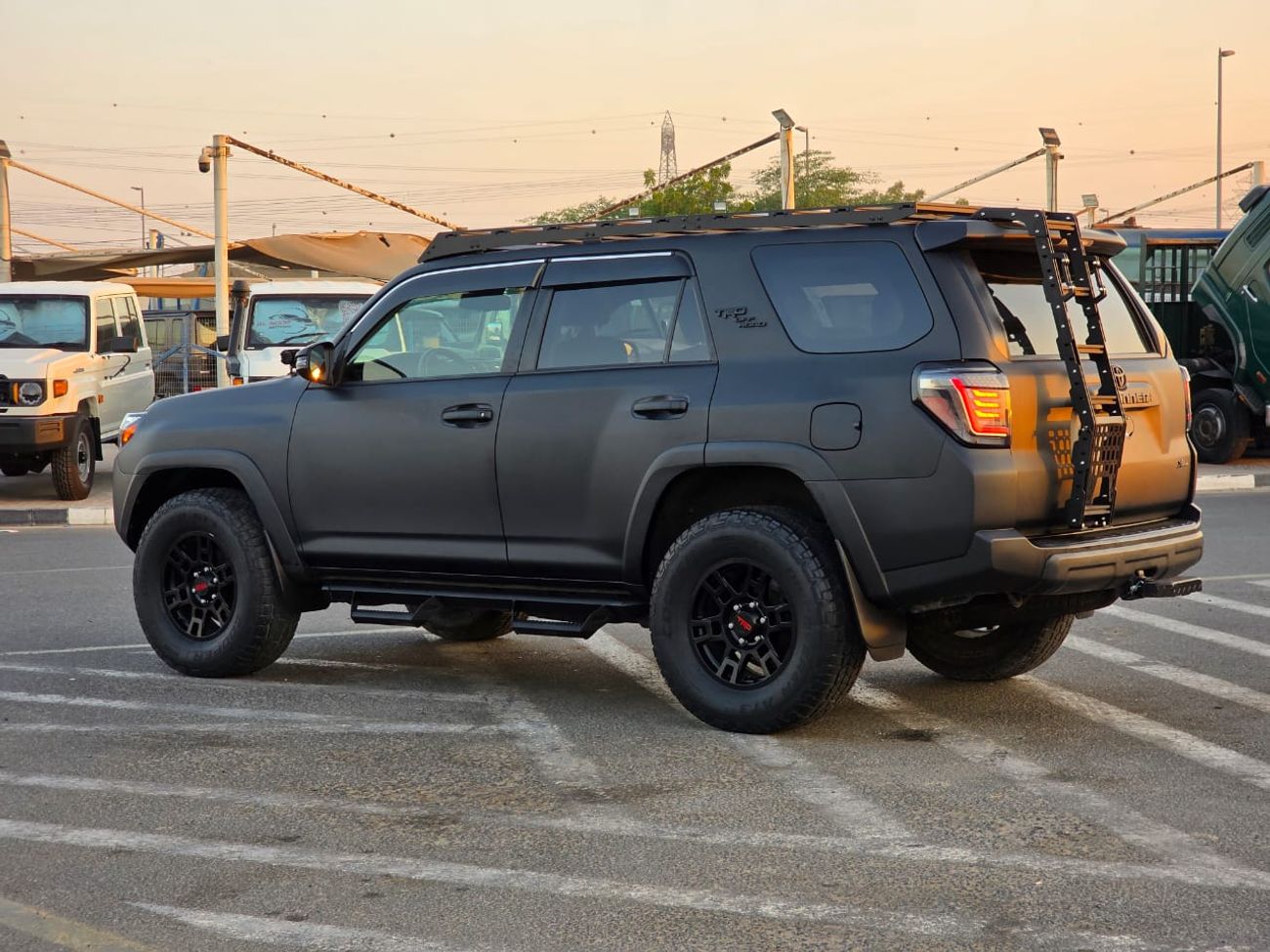 Toyota 4Runner TRD Off-Road 2022 model Push button, 4x4 and math body color