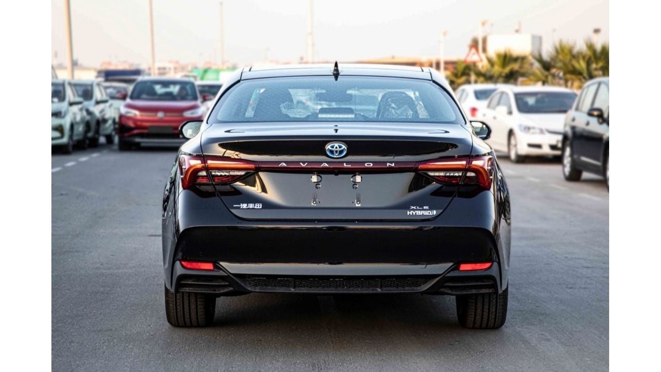 تويوتا افالون 2022 تويوتا أفالون 2.5 XLE هايبرد - أسود داخل بني