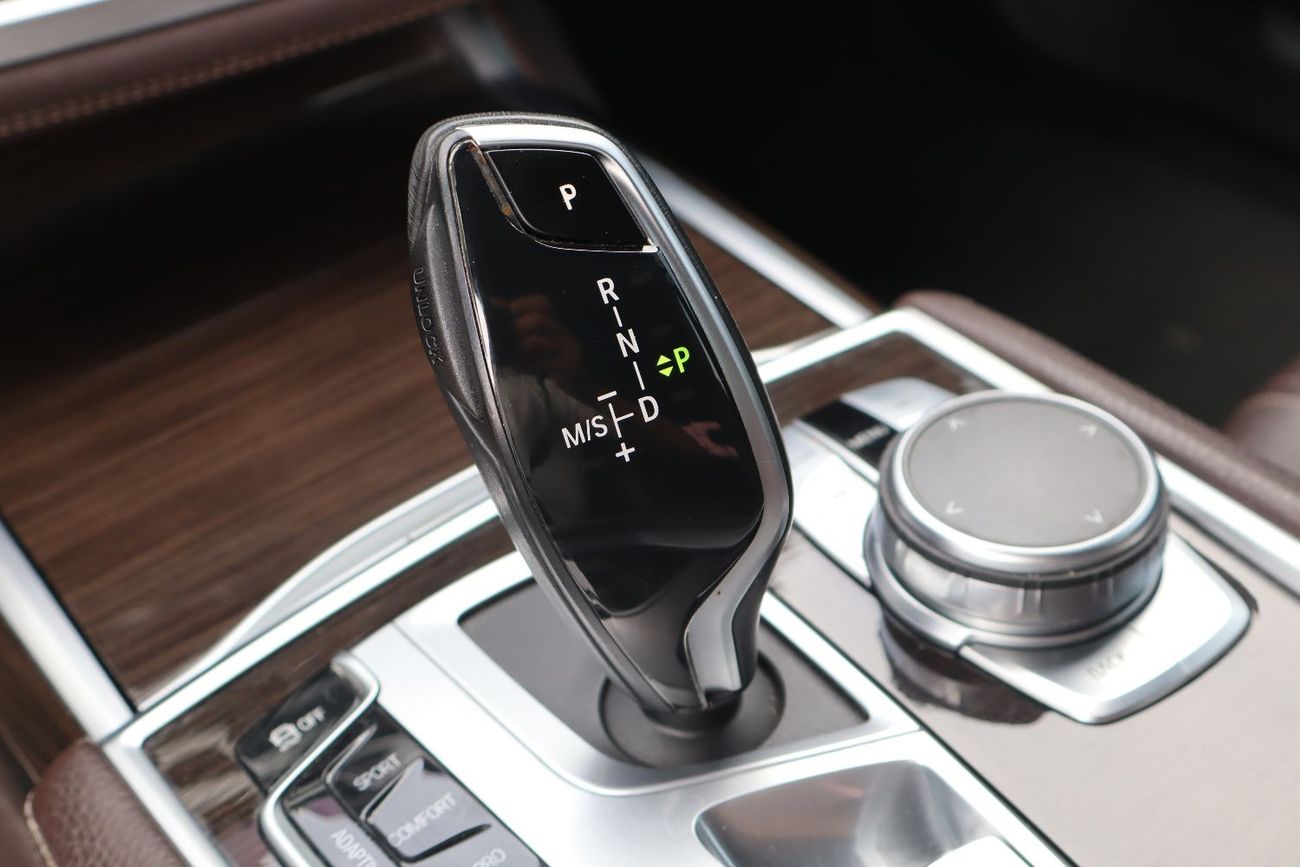 BMW 730Li Exclusive 2.0L