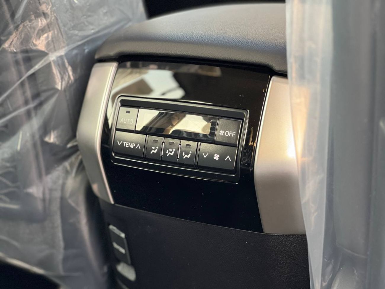 Toyota Prado VX+ 4.0L PTR A/T // 2023 // HIGH OPTION WITH POWER & LEATHER & COOLING SEATS , DVD & BACK CAMERA //