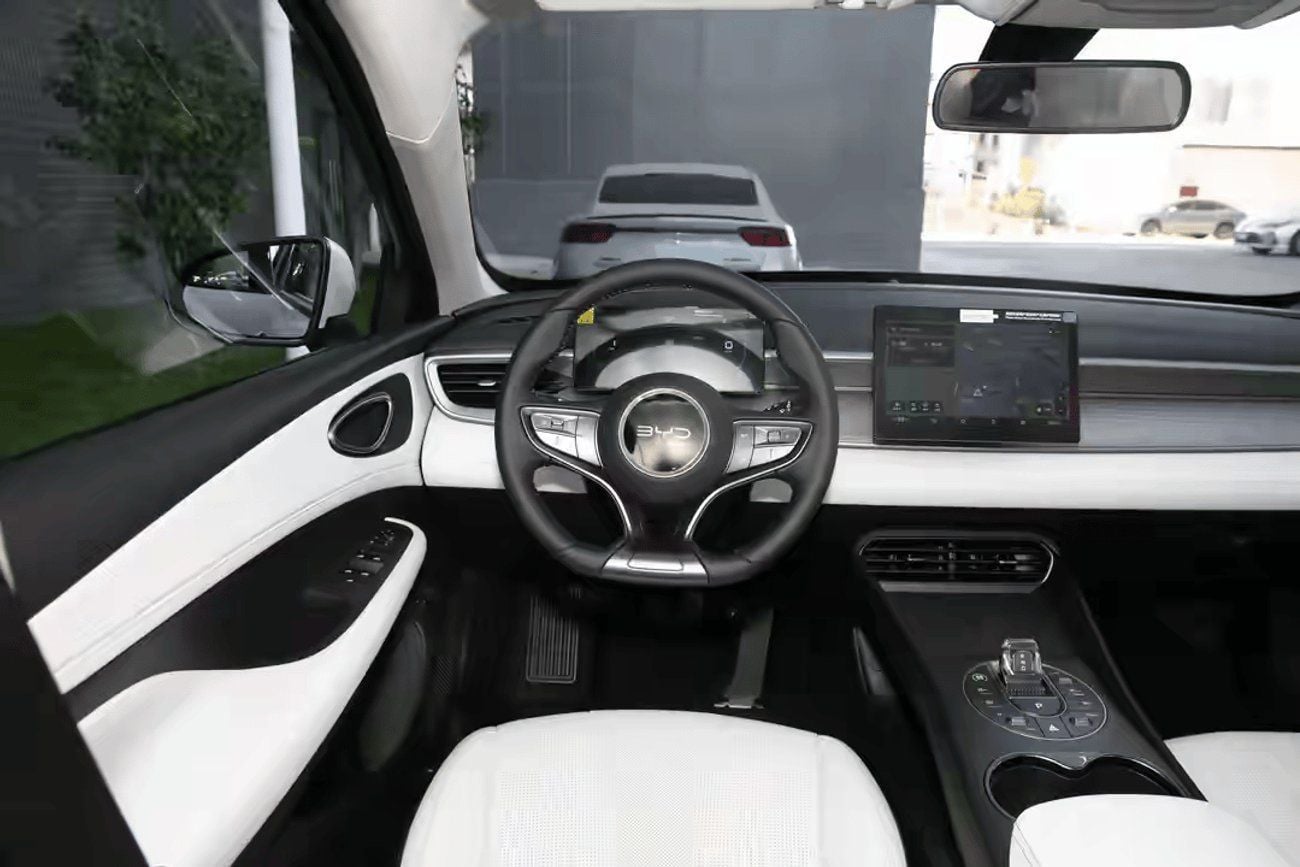 BYD Seal White-white