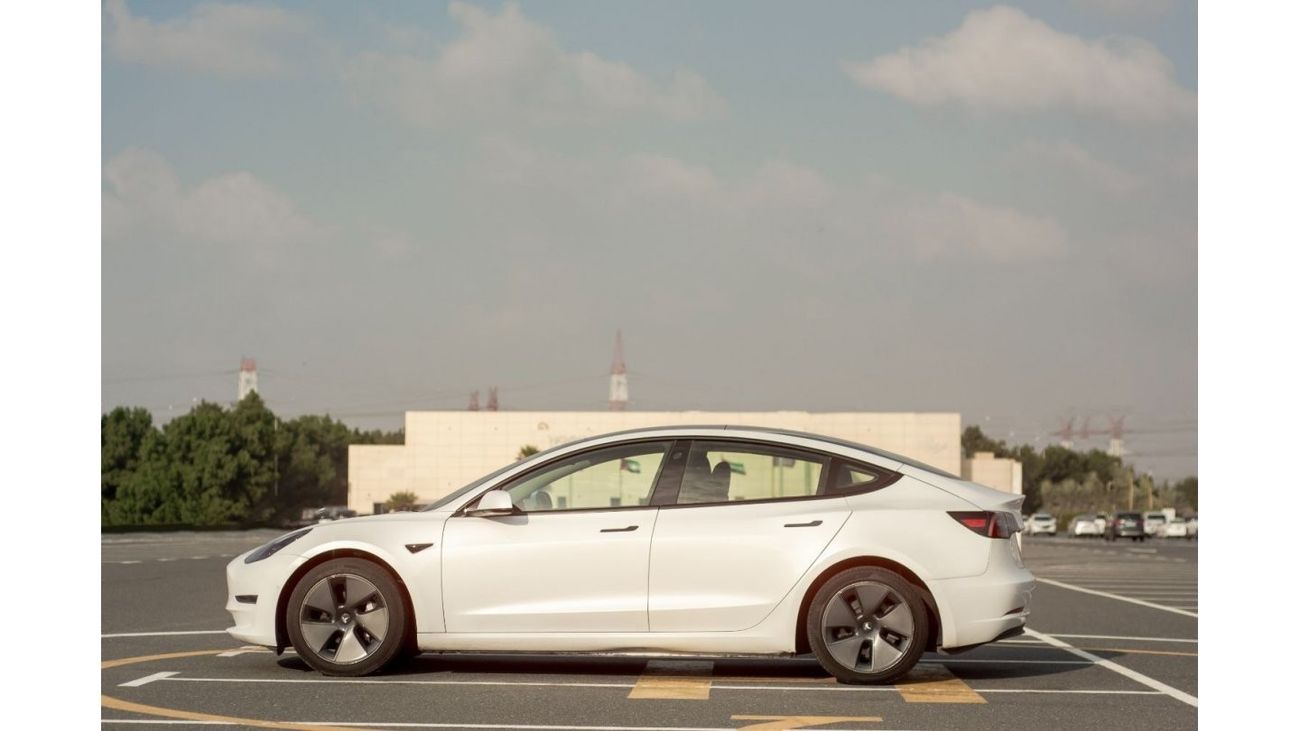 Tesla Model 3 usa All Wheel Drive