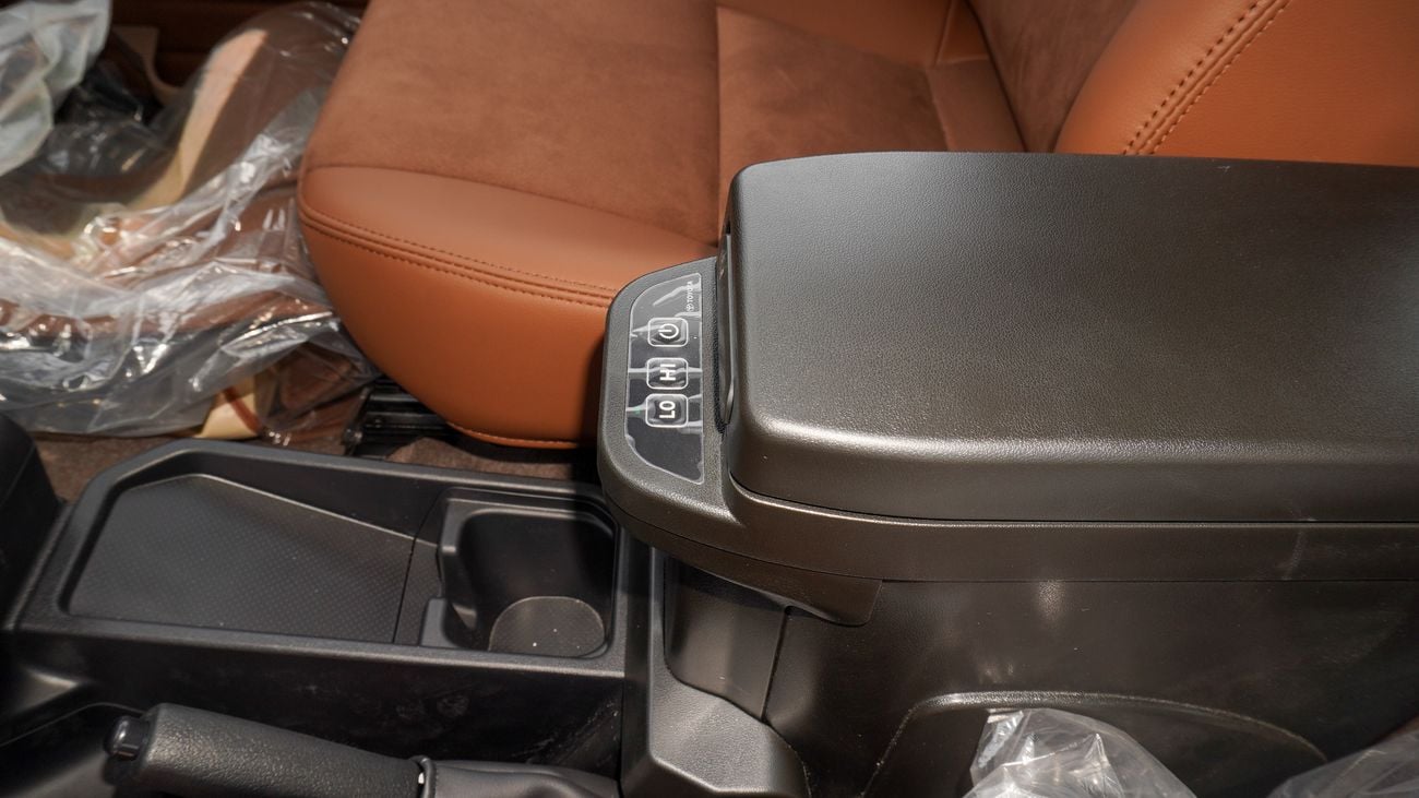 Toyota Land Cruiser 70 LX 2.8L DIESEL A/T