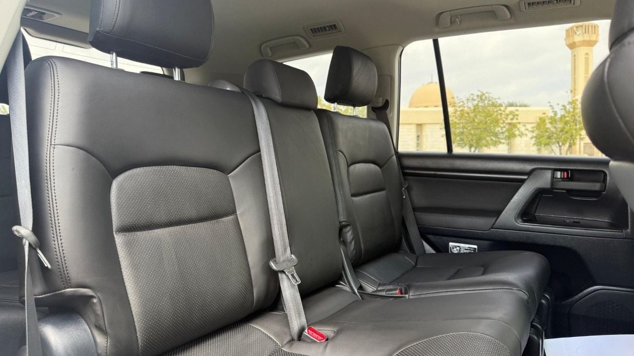 Toyota Land Cruiser GXL export from Australia