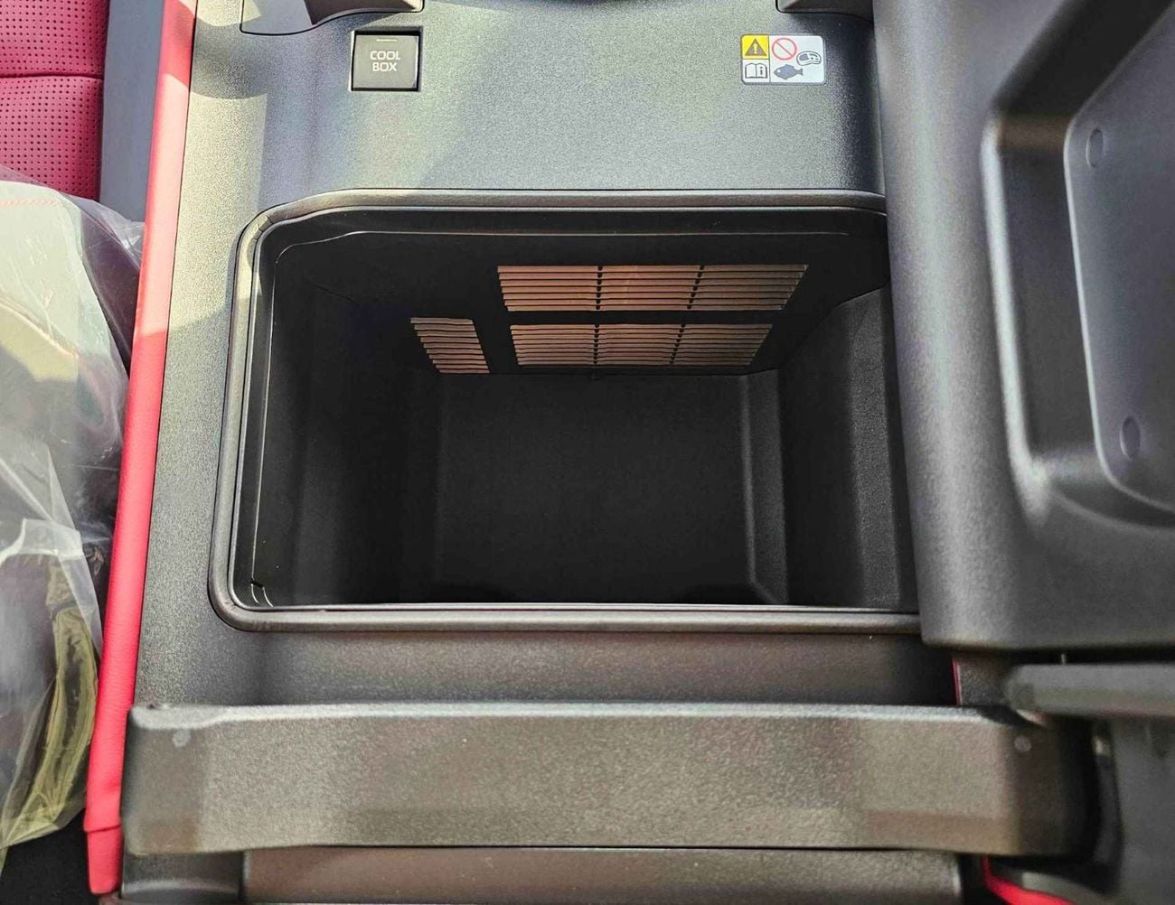 Toyota Land Cruiser GR SPORT 1MHEV HIGH HYBRID / 3.5L PETROL V6 / RADAR /REAR ENTERTAINMENT DVD/COOL BOX (CODE#LC3HGR)