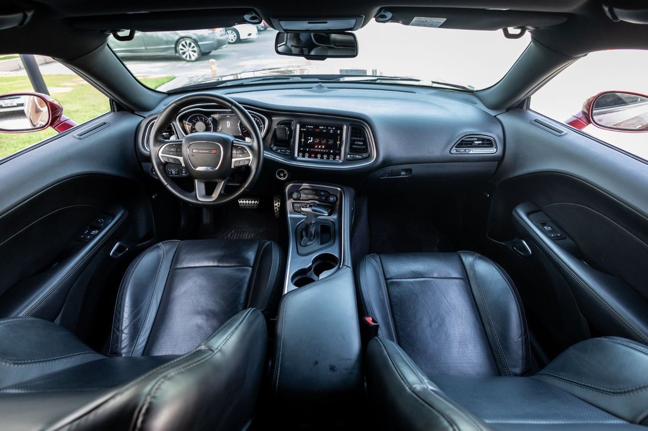 Dodge Challenger SXT Plus 3.6L