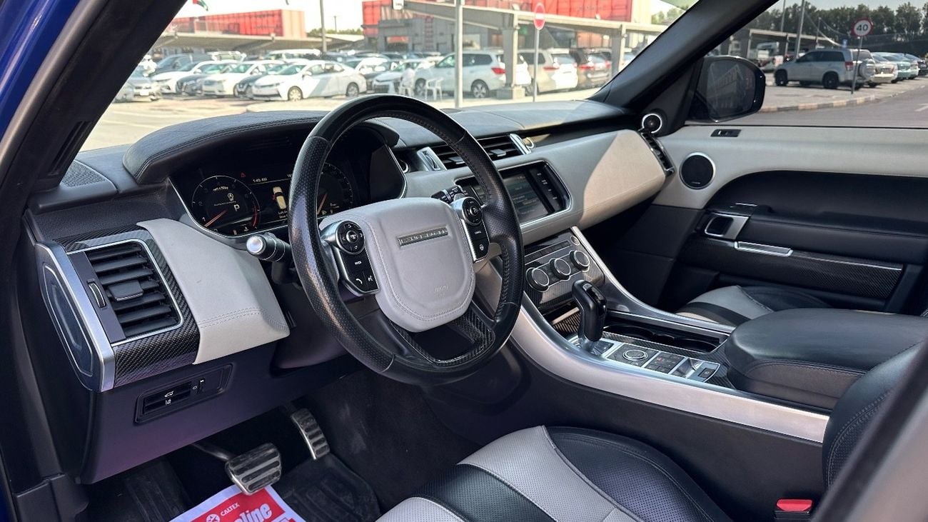 Land Rover Range Rover Sport SVR 5.0L (550 HP)