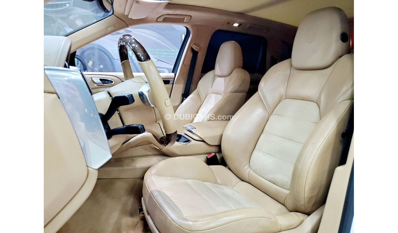 Porsche Cayenne GTS - 2013 - GCC - ONE YEAR WARRANTY - ( 2,290 AED PER MONTH/ 3YRS )