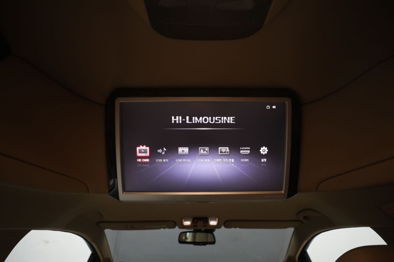 Kia Carnival Kia Carnival VIP | 7 Seats | 3.3L | 1 Year Warranty + Free registration | AED 1,900 monthly with 0%