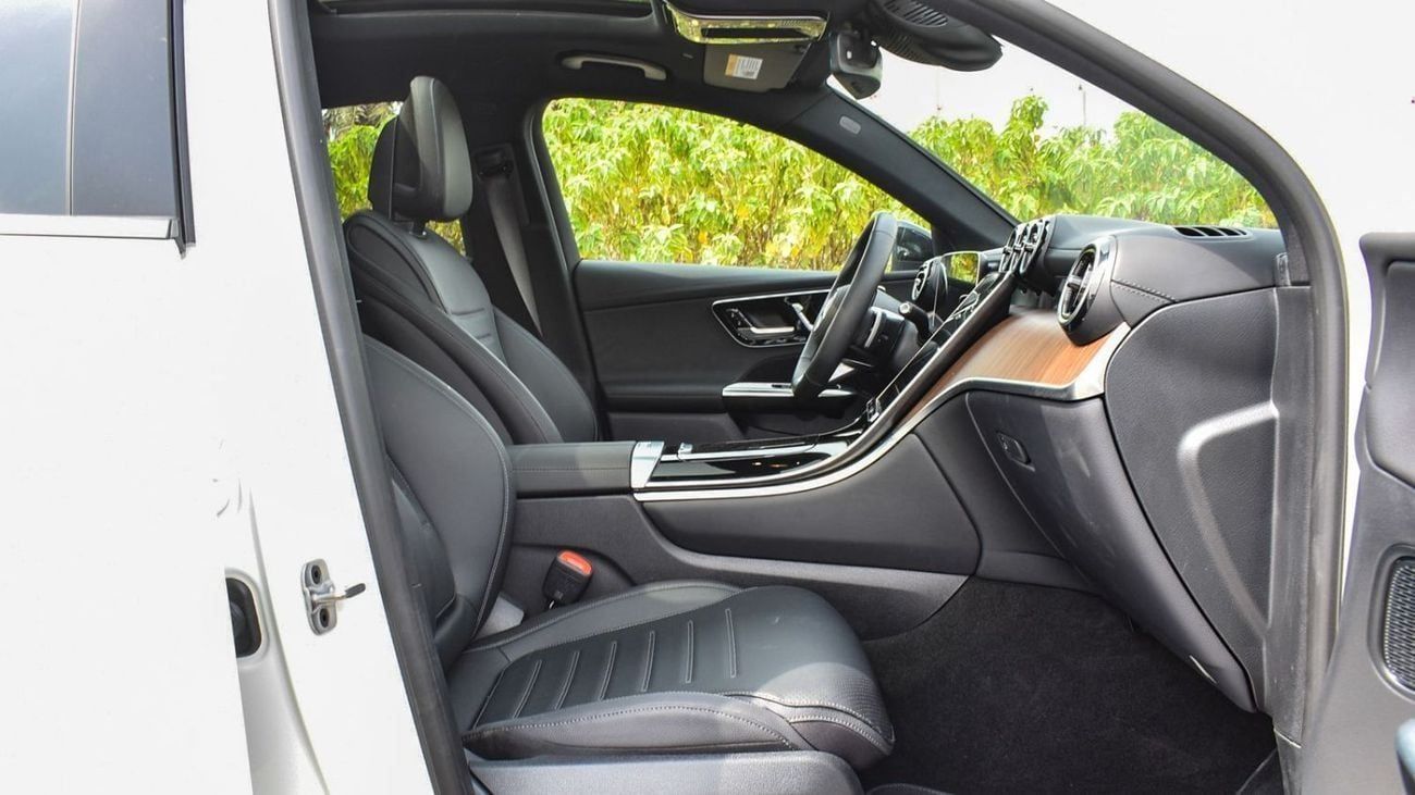 مرسيدس بنز GLC كوبيه 300 Mercedes GLC300 AMG Coupe II 2024 II FULL LOADED