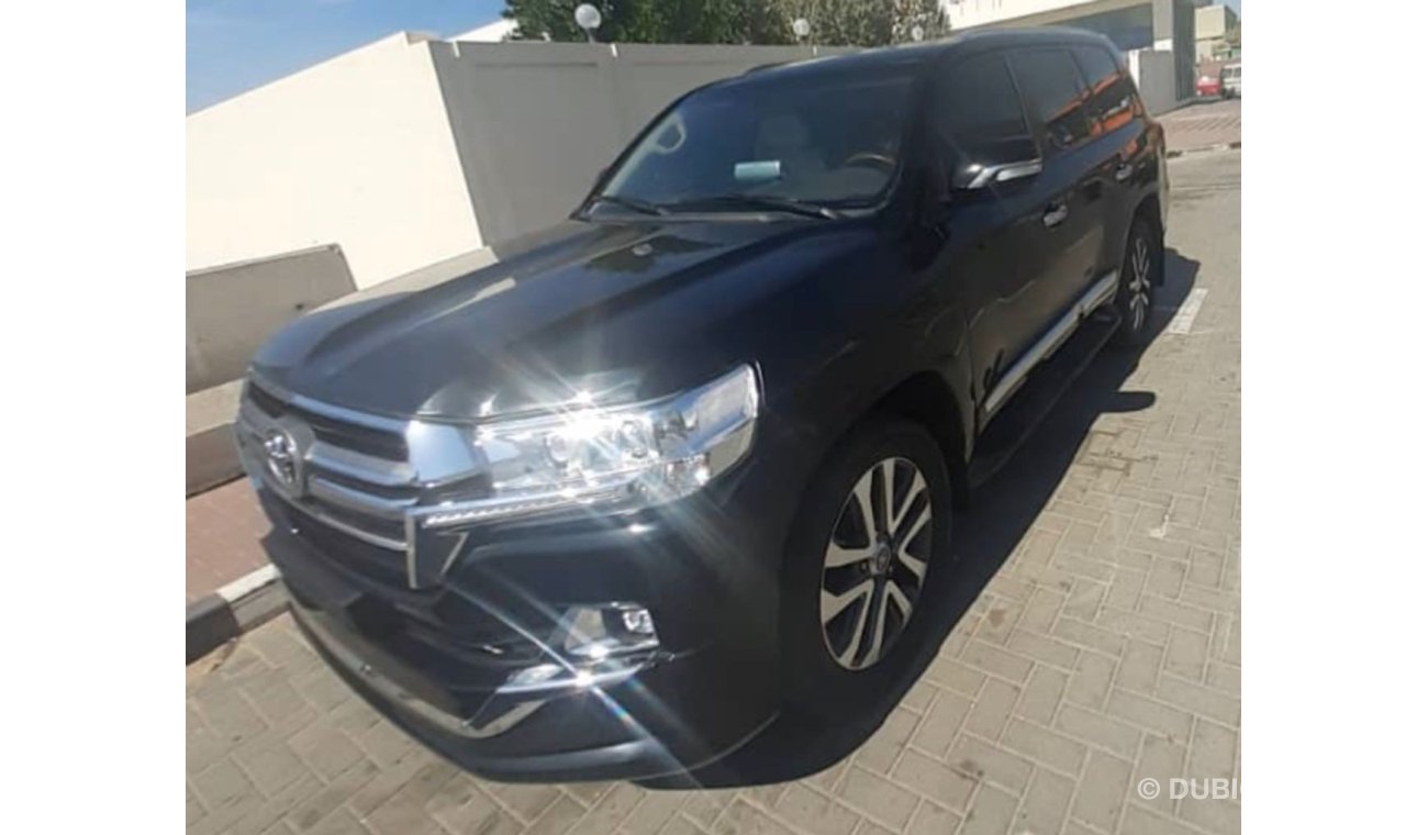 Toyota Land Cruiser Clean and perfect car