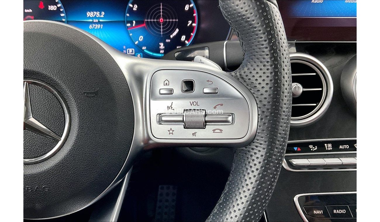 Mercedes-Benz C 200 Premium (AMG Line)