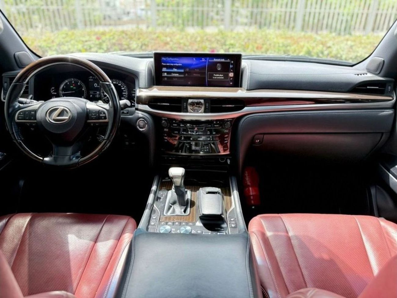 لكزس LX 570 LEXUS LX570 GCC SPECS YEAR 2017 FULL SERVICE HISTORY