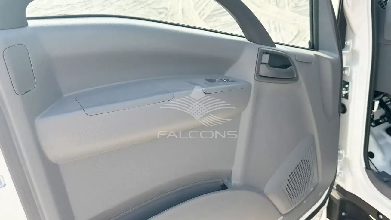 إيسوزو NPR 4.6L 71H Chassis Cab | Manual Diesel | 3.5T Payload