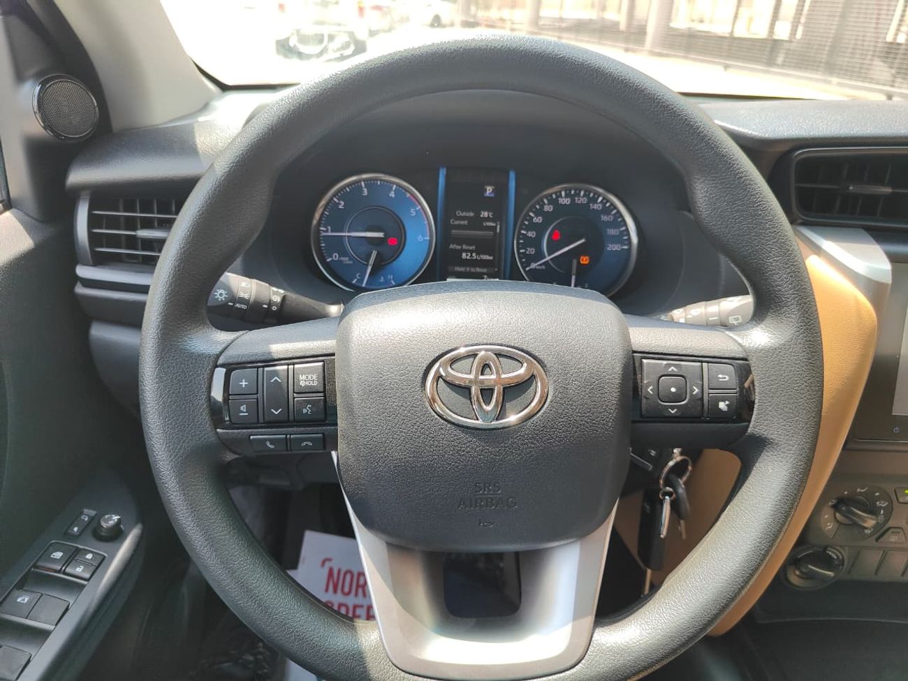 تويوتا فورتونر 2024 Toyota Fortuner SR5 7-Seater 2.4L 4-Cyl Turbo Diesel A/T 4x4 Export Only