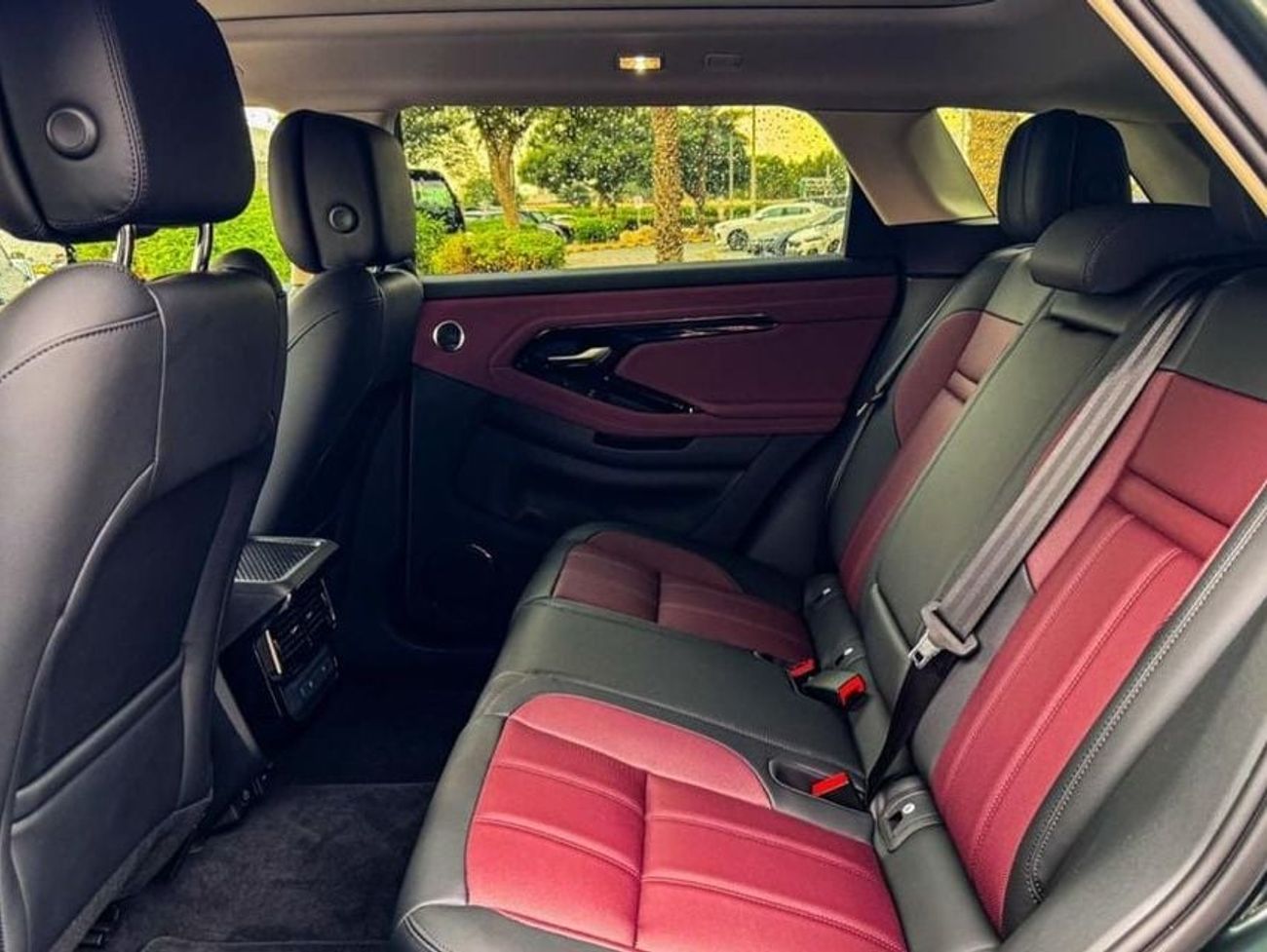 Land Rover Range Rover Evoque Land Rover Range Rover Evoque SE P250 Dynamic 2.0L