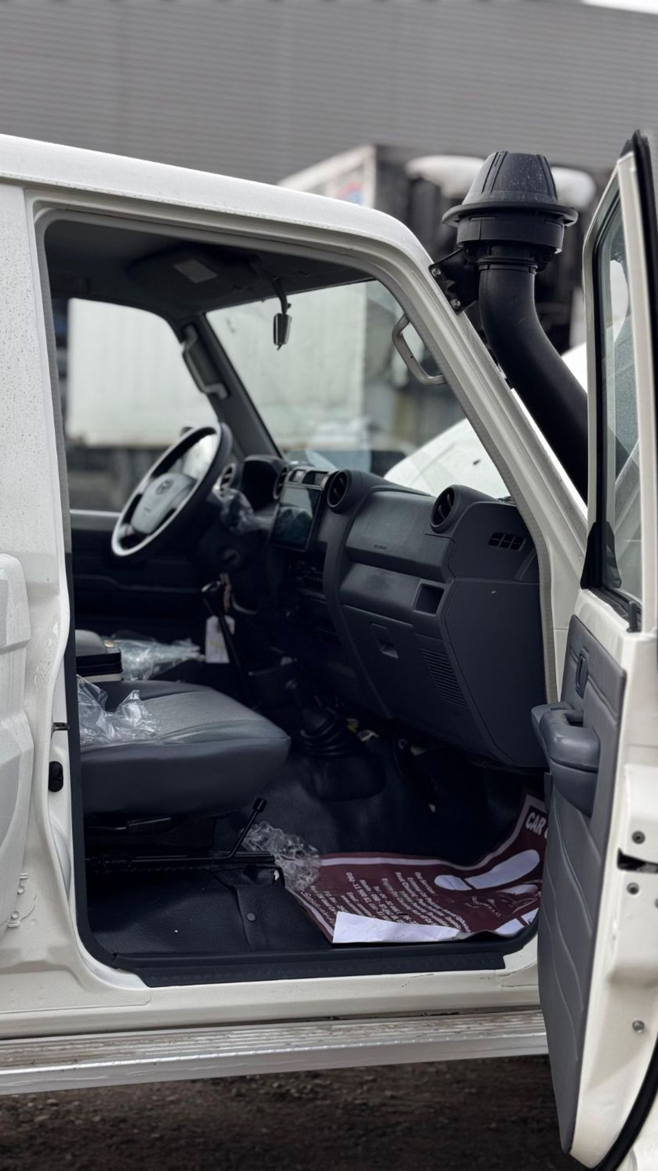 Toyota Land Cruiser Pick Up LC79 Double Cabin LHD 4.2L 1HZ V6 Diesel Engine Manual Gear 4WD 5 Seater 4 Doors