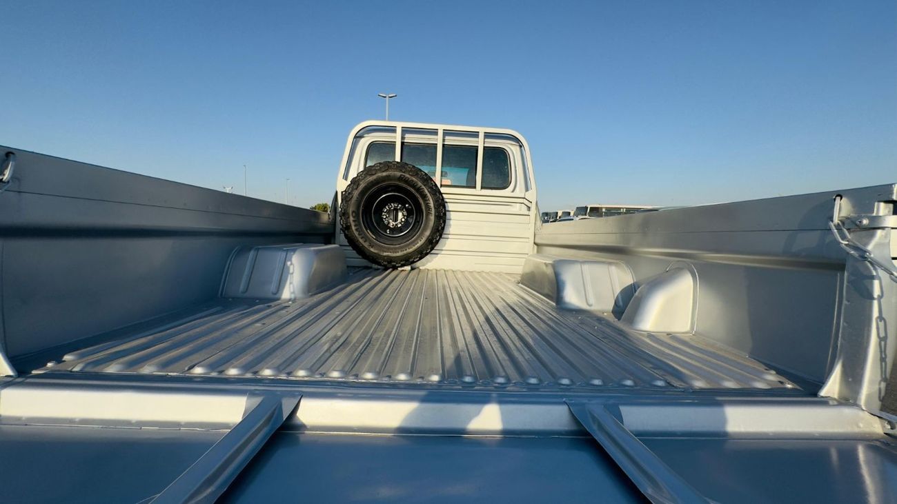 Toyota Land Cruiser Pick Up SINGLE CABIN | 4 X 4 | PREMIUM BULL BAR | RHD | 2010 | 4.5L DIESEL | RHD | AIR SNORKEL