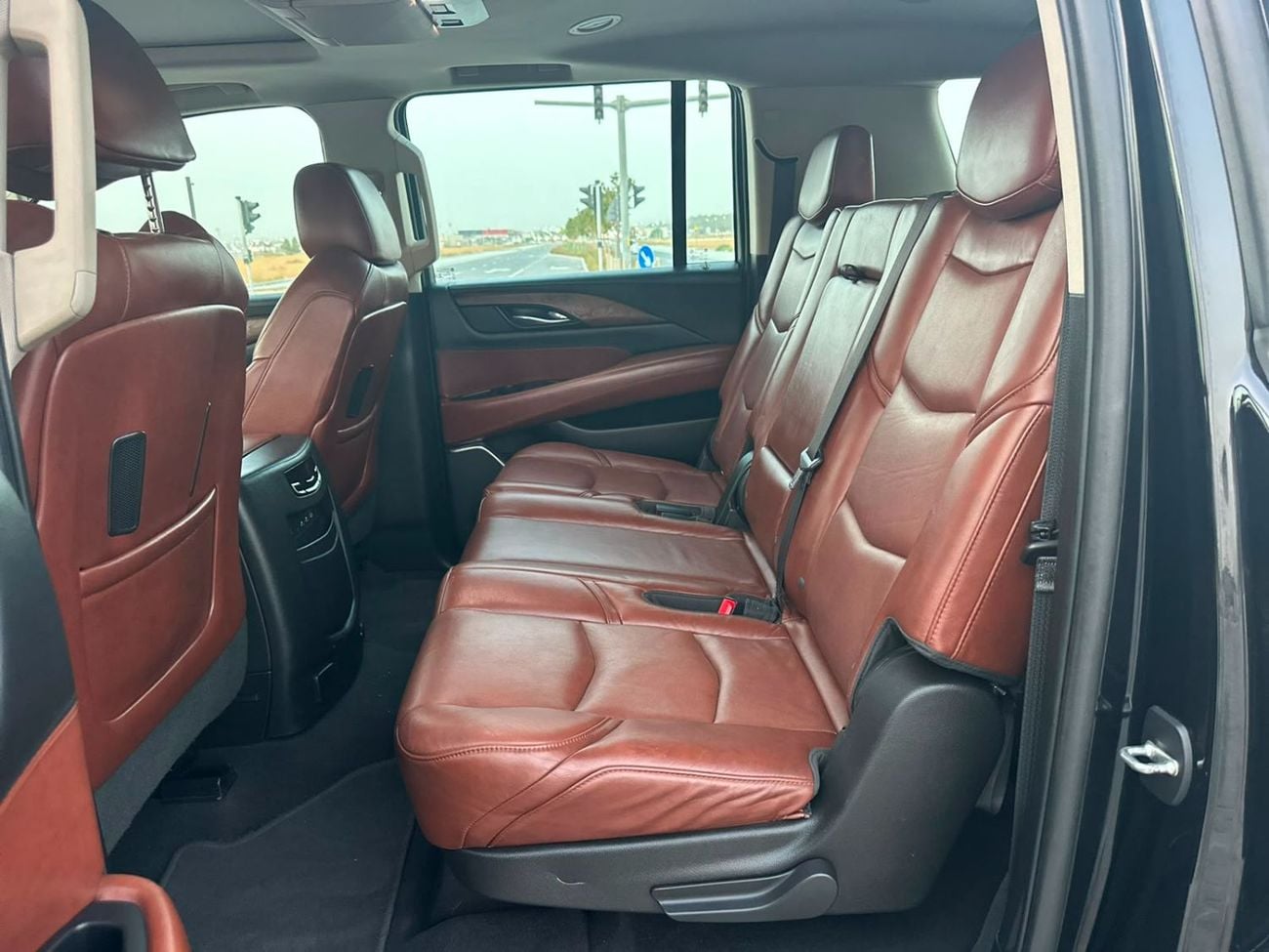 Cadillac Escalade Iq