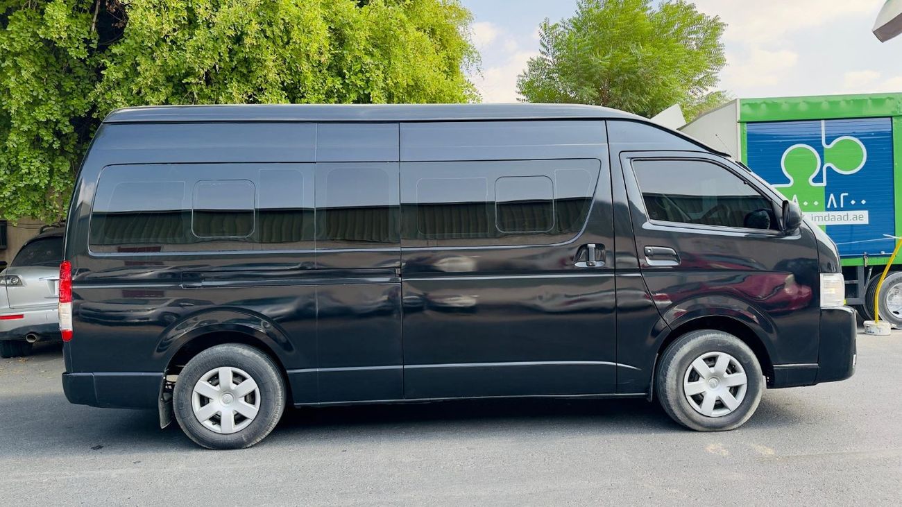 Toyota Hiace PREMIUM CONDITION | 14 SEATERS | RHD | 2018 | (AT) | 3.0L DIESEL ENGINE |  2WD