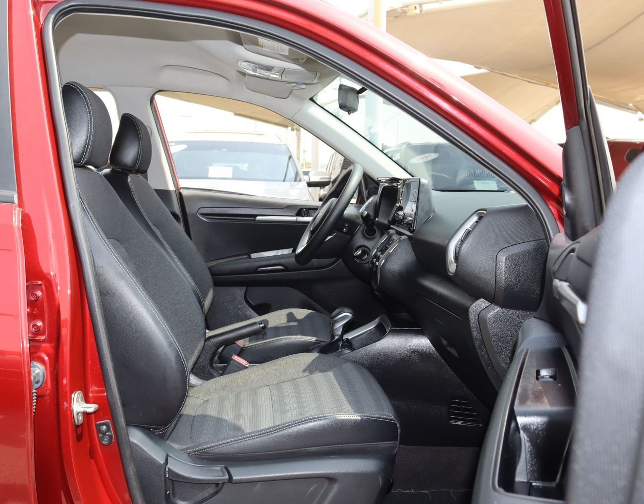 كيا سونیٹ كيا سونيت 2023 خليجى بحاله ممتازه ممشى 71000 كم بمحرك 1500 سى سى وبسعر 48000 درهم