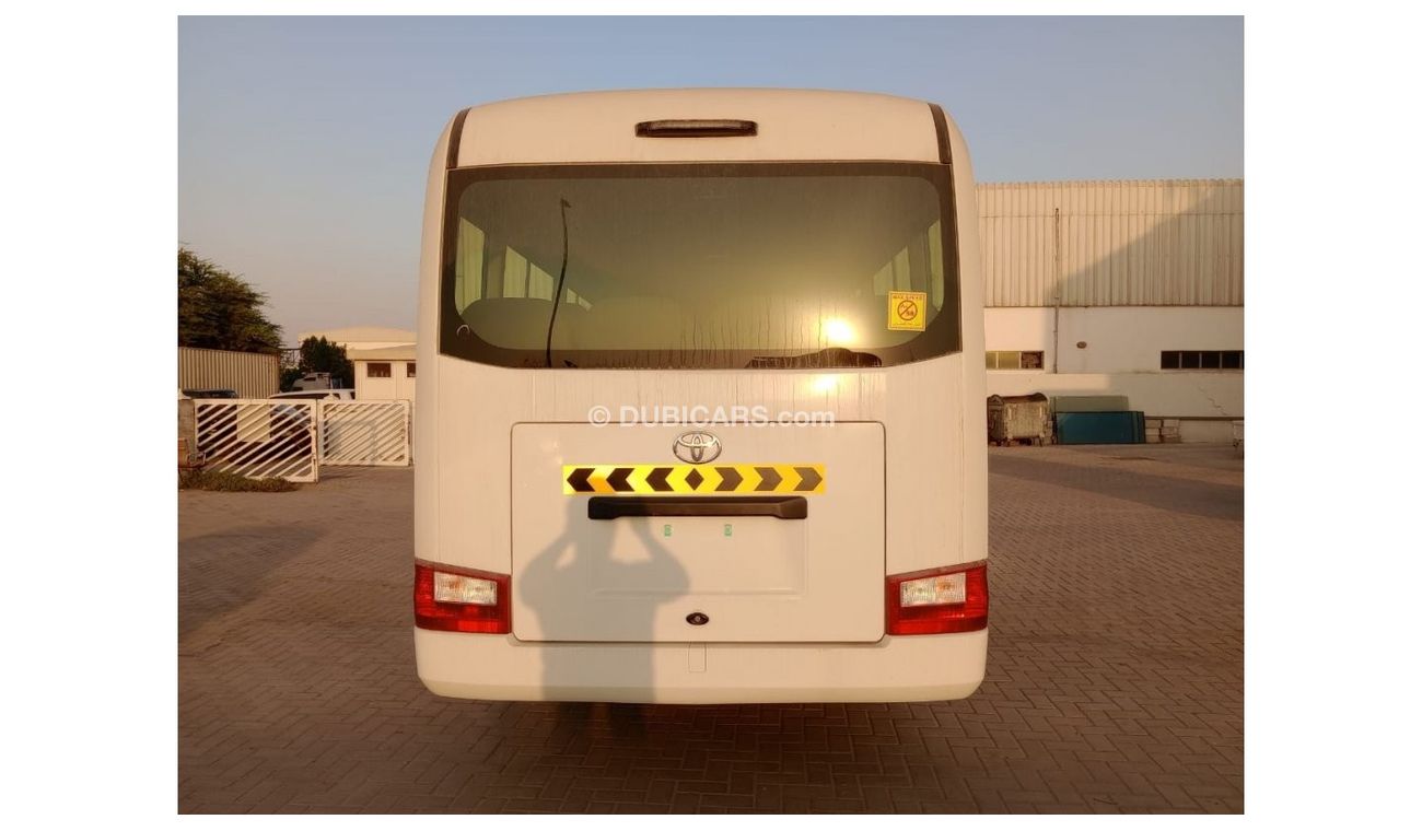 Toyota Coaster 2023 Toyota Coaster 4.2L Diesel 23 seats Basic option Only for local