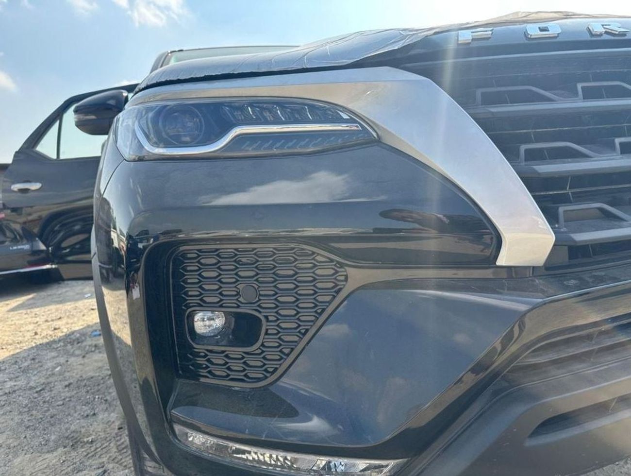 تويوتا فورتونر 2.7L VX 4WD Petrol