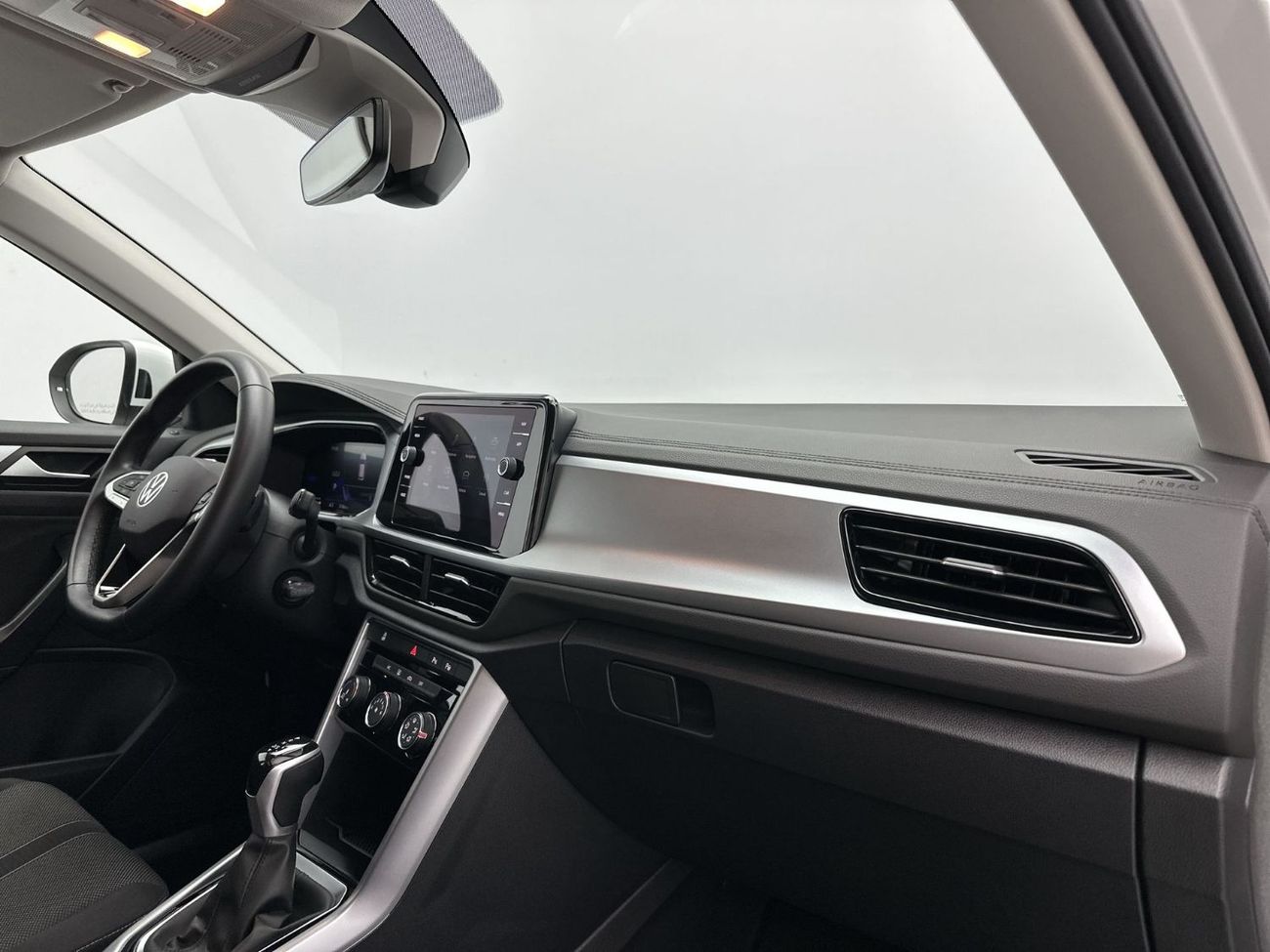 فولكس واجن T ROC LIFE with Camera 1.4L | Adaptive Cruise Control | VW Certified