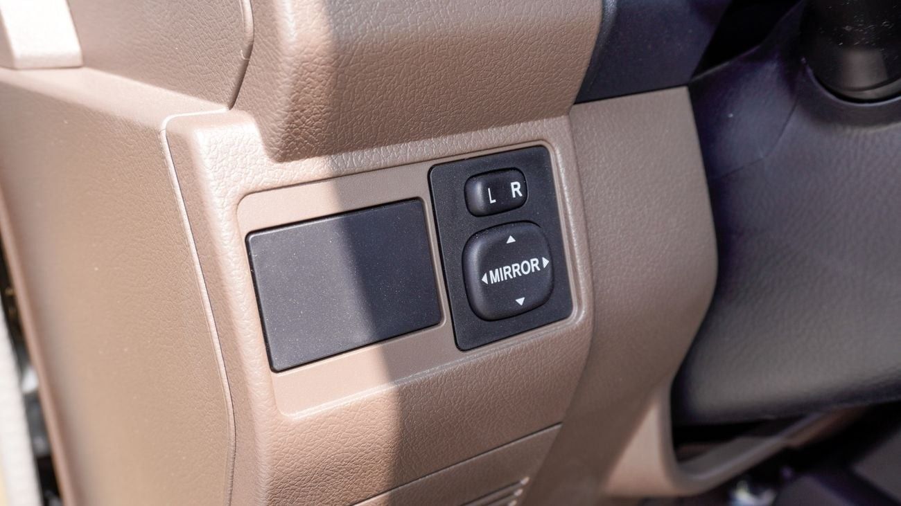 Toyota Land Cruiser 70 4.0 L V6