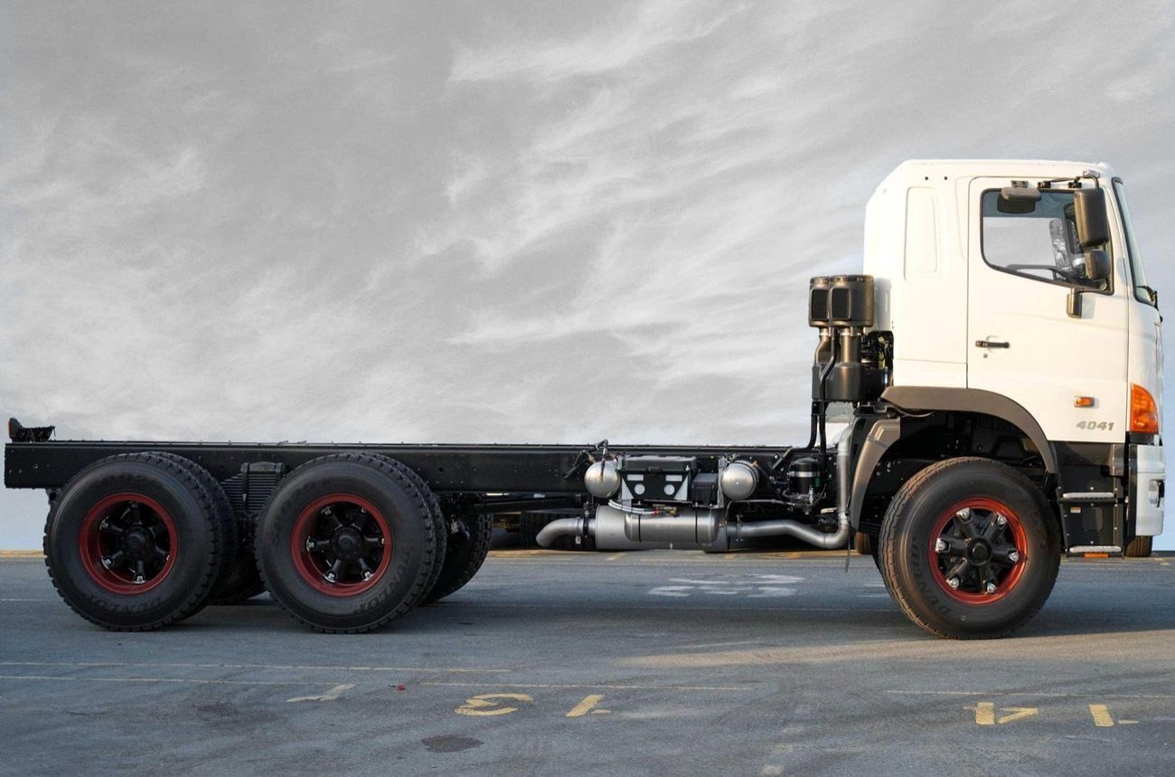 هينو 700  4041 12.9L 39.5T CHASSIS CAB 6X4 M/T DIESEL