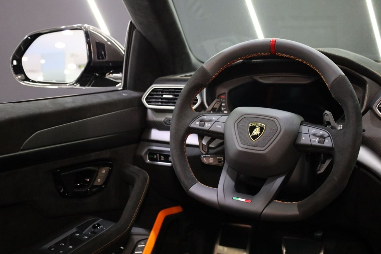لامبورغيني اوروس 2024 Lamborghini Urus Performante, Full Carbon Fiber Pack, Individual Rear Seats, Dealer Warr + Serv