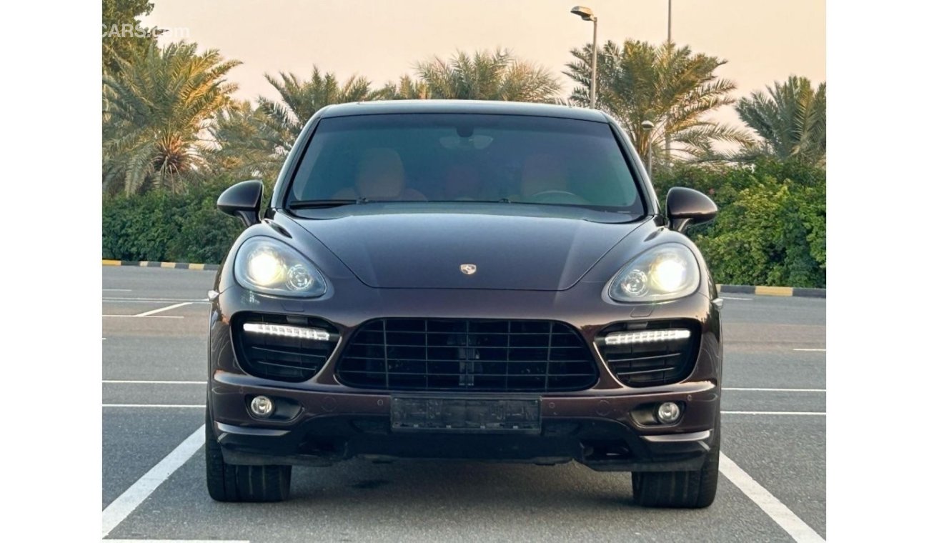 بورش كايان Porsche Cayenne GTS 2014 GCC // orginal paint // perfect condition