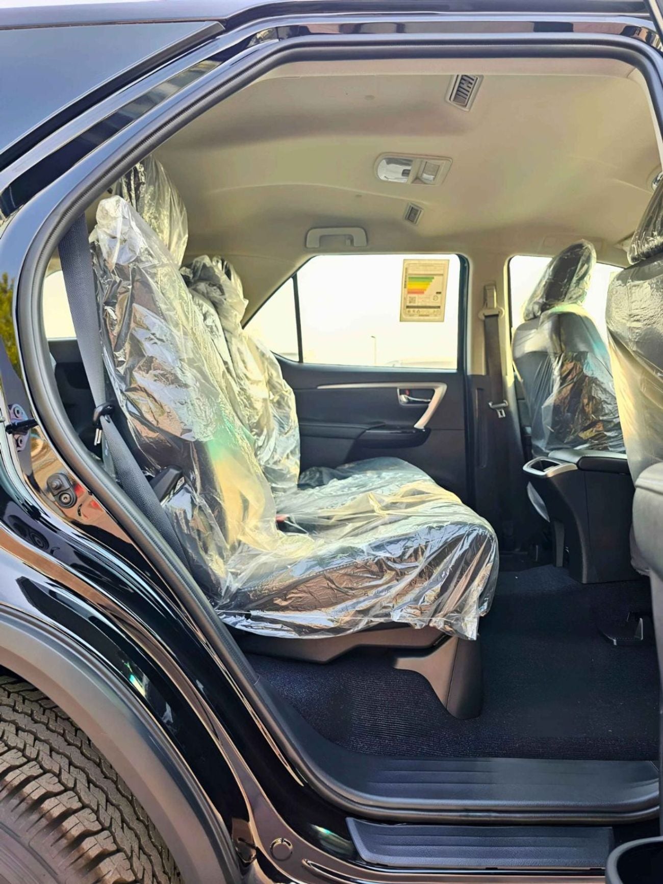 Toyota Fortuner VXR SR5 ADVENTURE / 4.0L V6 PETROL / FRONT PWR SEATS / PUSH START / DIFF LOCK AUTO A/C (CODE # F6HA)