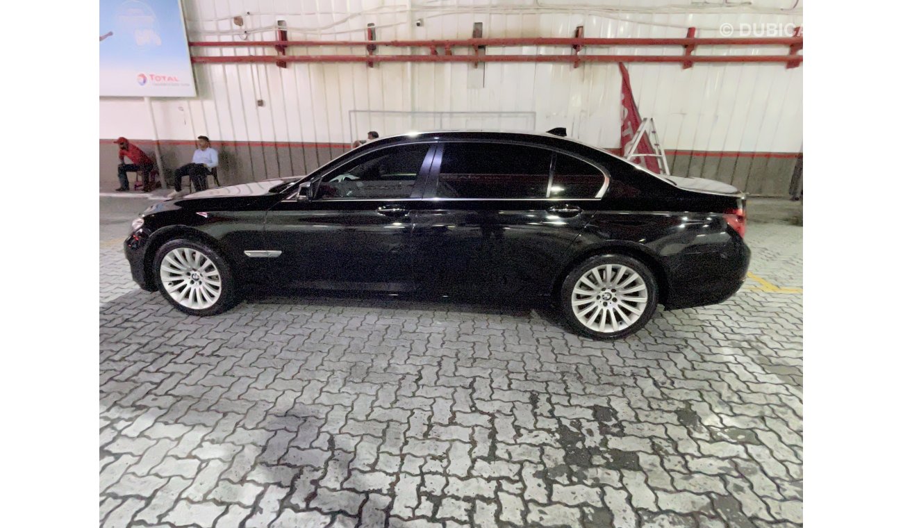 BMW 730Li 3.0