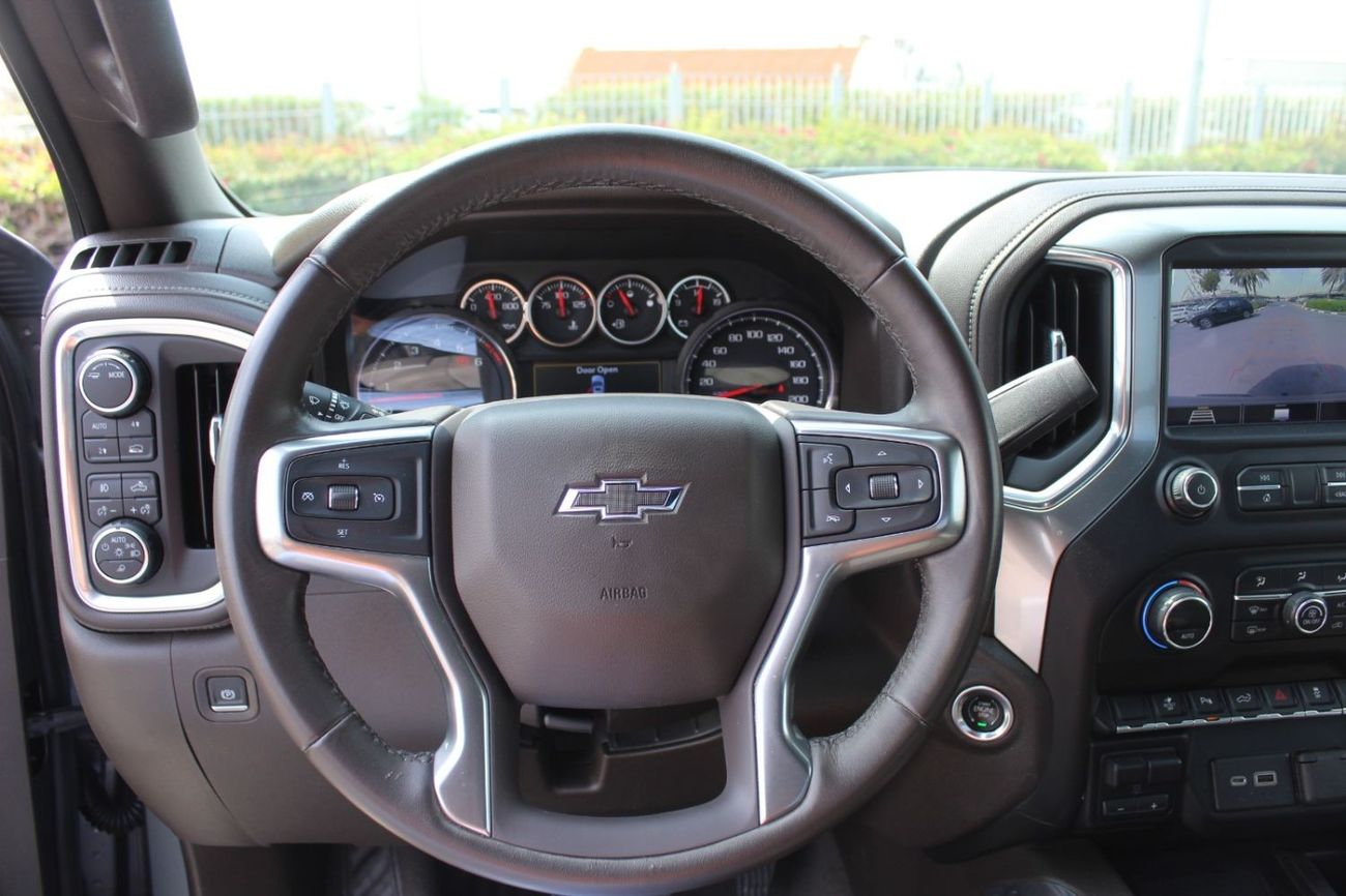 شيفروليه سيلفارادو CHEVROLET SILVERADO RST 2020 GCC LOW MILEAGE SINGLE OWNER IN MINT CONDITION