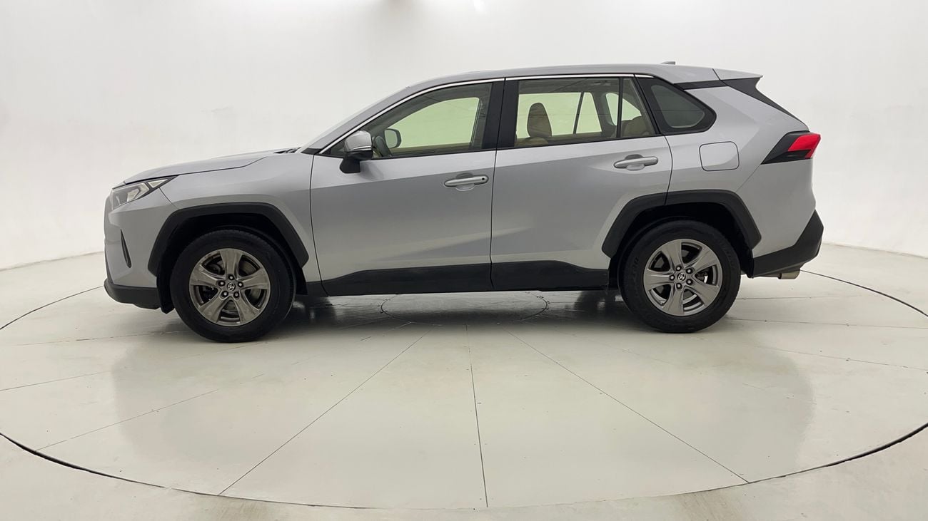 تويوتا راف ٤ EX 2.5 | بدون دفعة مقدمة | اختبار القيادة في المنزل