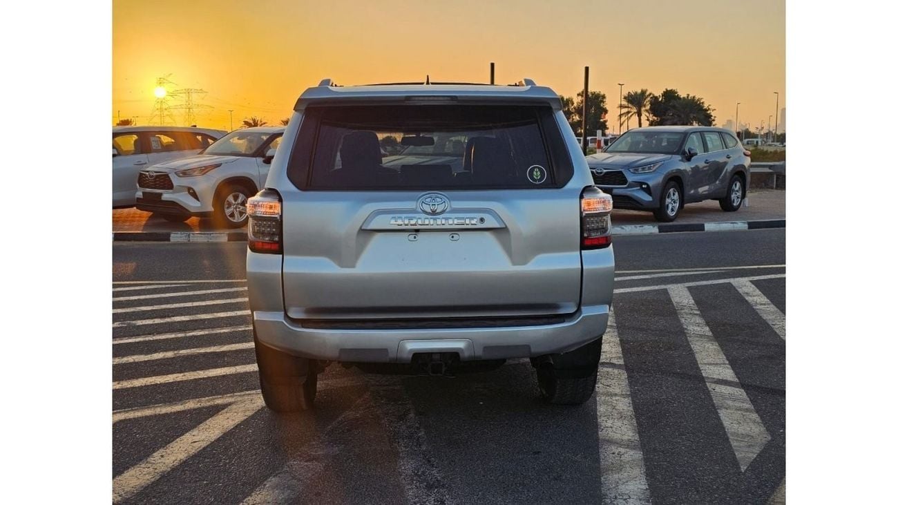 Toyota 4Runner 2018 Toyota 4Runner SR5 Premium 4x4 -4.0L - V6  AWD Full Option - / Export Only