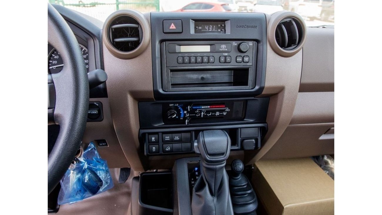 Toyota Land Cruiser Pick Up LC79 STD 4.0L Petrol/4WD/Single Cabin. Export only