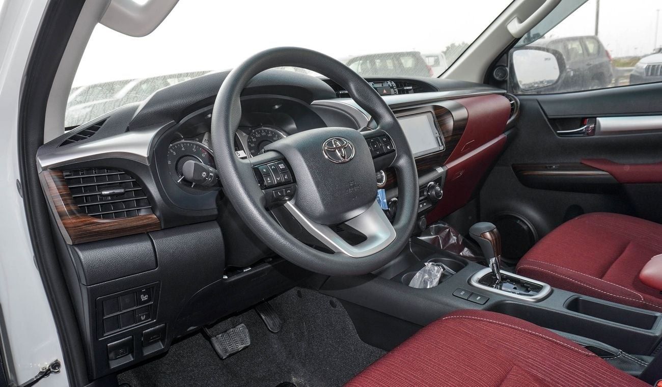 Toyota Hilux SR5  2.7L 4WD A/T