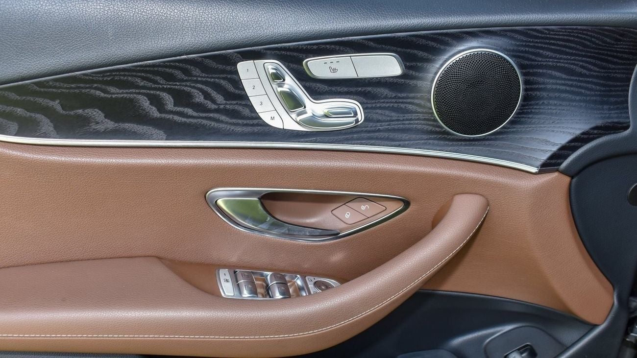 Mercedes-Benz E 350 2.0L  Rear-Wheel Drive