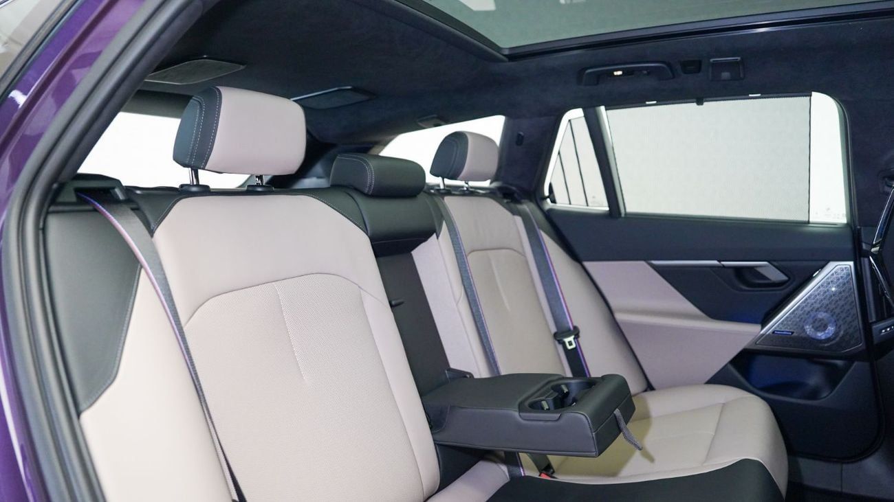 بي أم دبليو M5 M5 Touring Individual | AED 9,672 PM | Warranty October 2027 - Service October 2028 | GCC