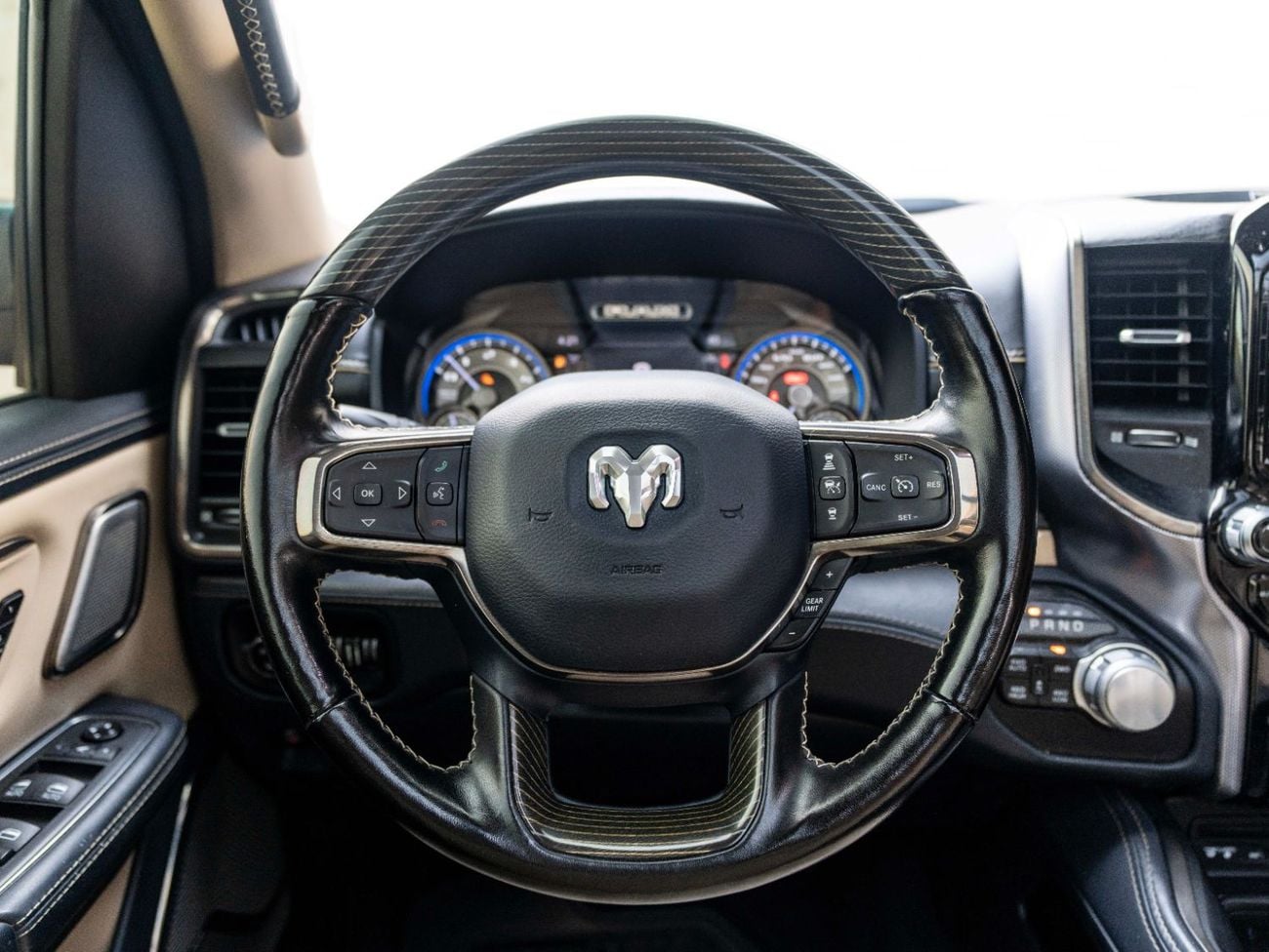 رام 1500 Limited 5.7L (6 Seater)