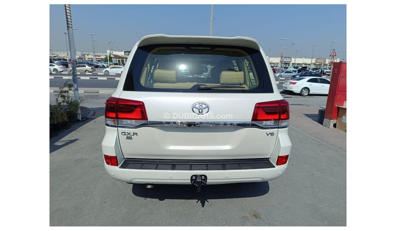 Toyota Land Cruiser GXR The car is very good, in perfect condition, looks clean from the inside and outside without any