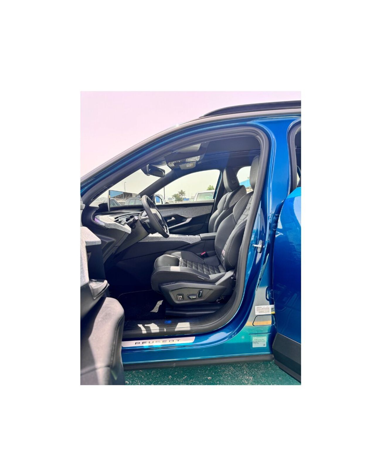 Peugeot 5008 NEW PEUGEOT 5008 GT - 1.6T - (2025 MODEL) GCC specs