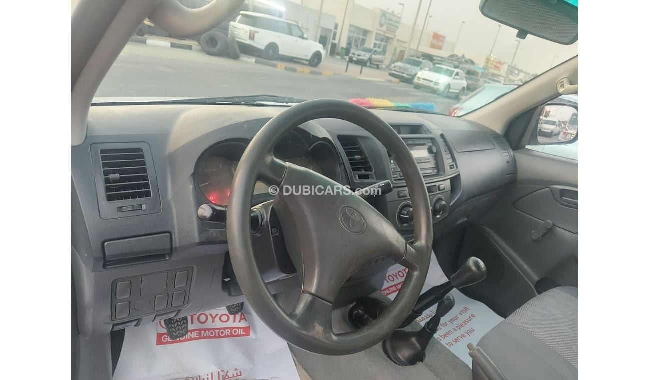 تويوتا هيلوكس DC 2.4L 4WD DIESEL MANUAL TRANSMISSION
